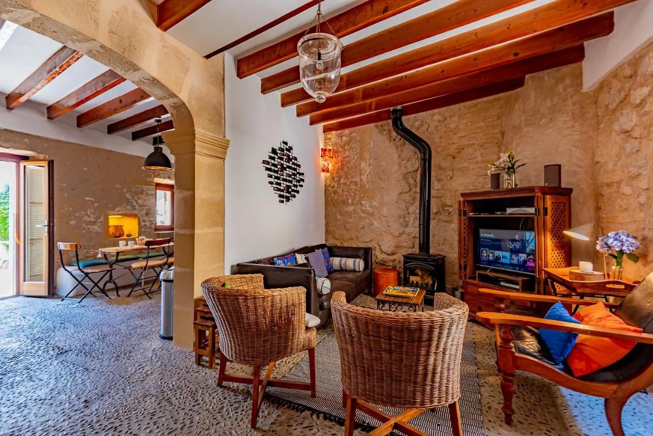 Albuqassim A Modern Townhouse In Pollensa, With Heated Pool Villa